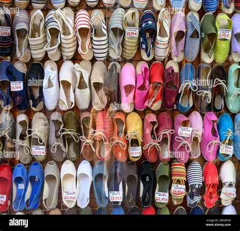 espadrilles in spanish.